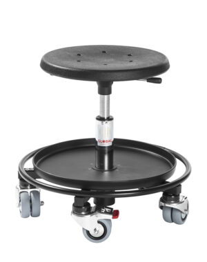 Montørstol med sort polyuretan-sæde, stålbase med fodring og bakke, dobbelthjul og værktøjsskuffer – ergonomisk arbejdsstol til montage og service.